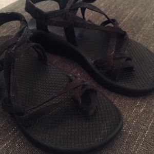 Black chacos